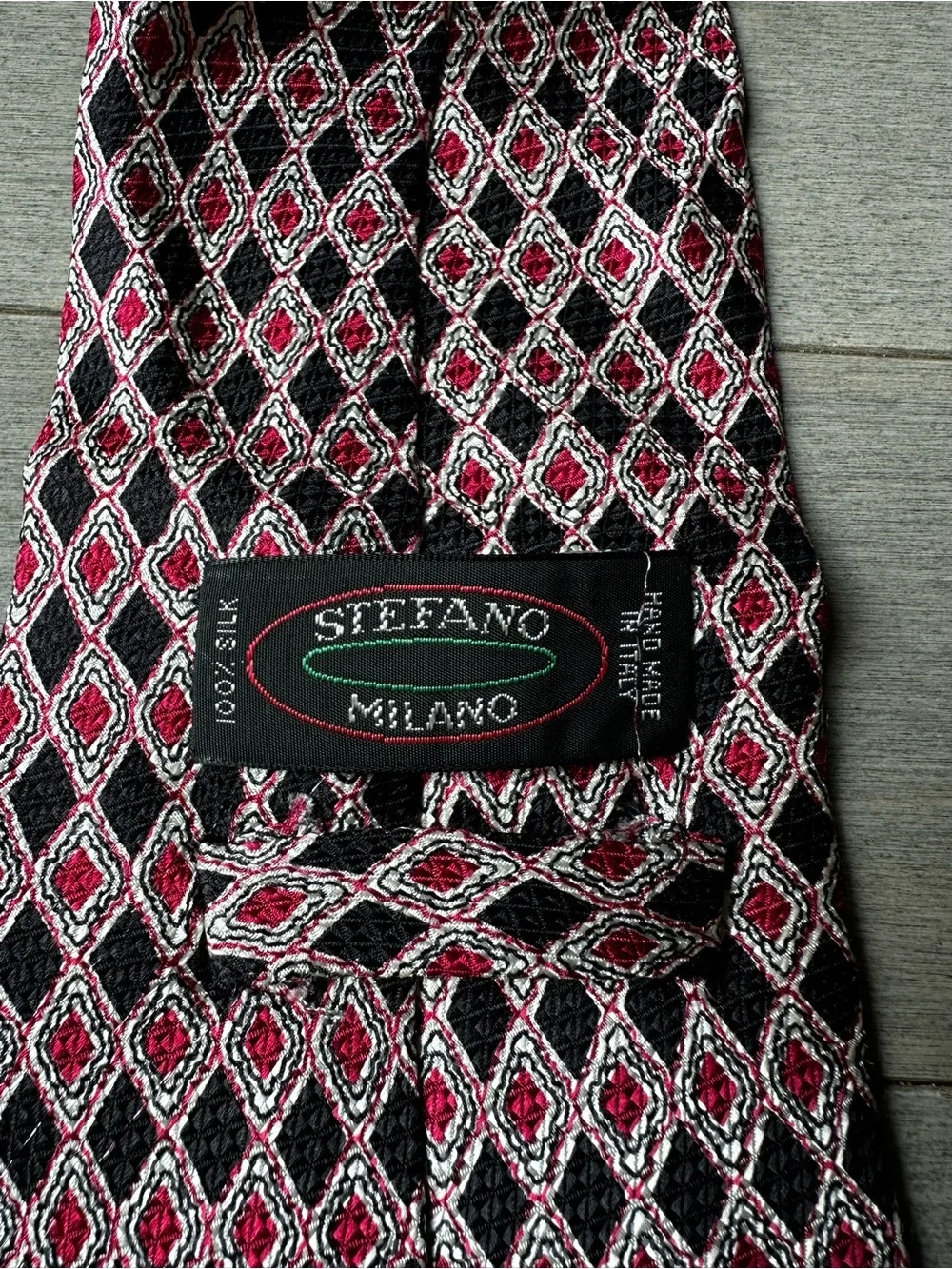 Men’s Stefano Milano Red And Black Geometric 100% Silk Made In Italy Neck Tie